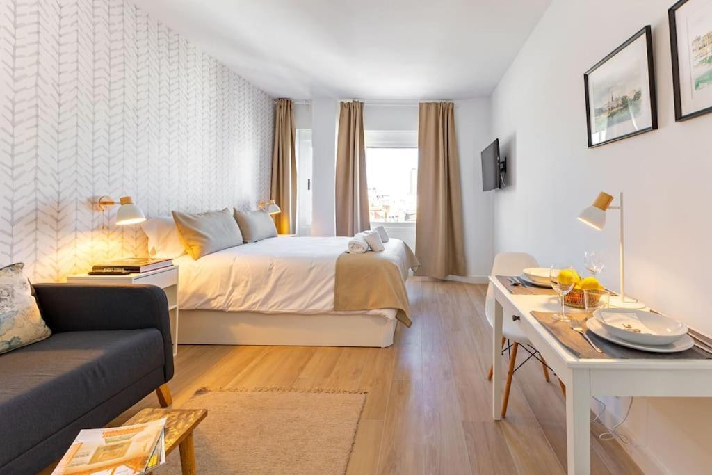 New Suite Reformada Con Excelente Ubicacion Seville Exterior photo