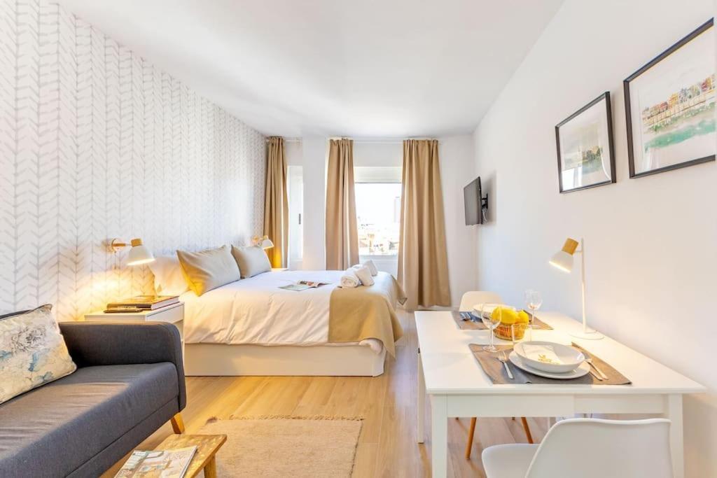 New Suite Reformada Con Excelente Ubicacion Seville Exterior photo